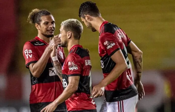 Willian Arão, Arrascaeta e Gustavo Henrique