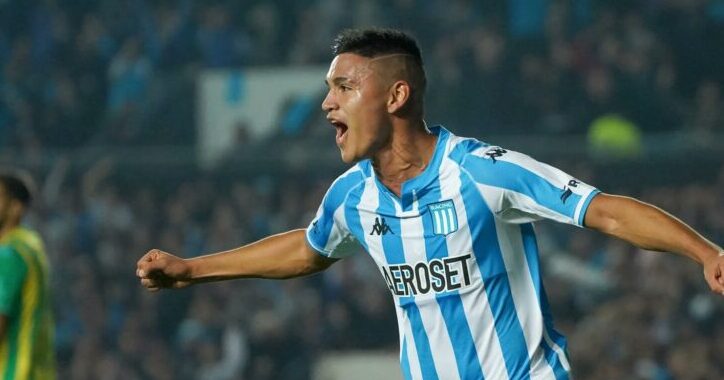 Juan Quintero assina pelo Racing Club