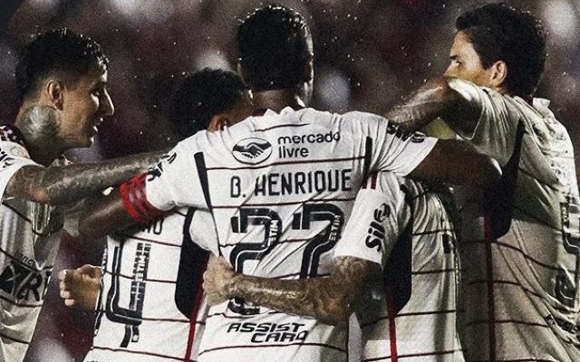 AtÉ O Final Flamengo Vence América Mg E Iguala Pontuação Do Líder Palmeiras No Brasileirão 0523