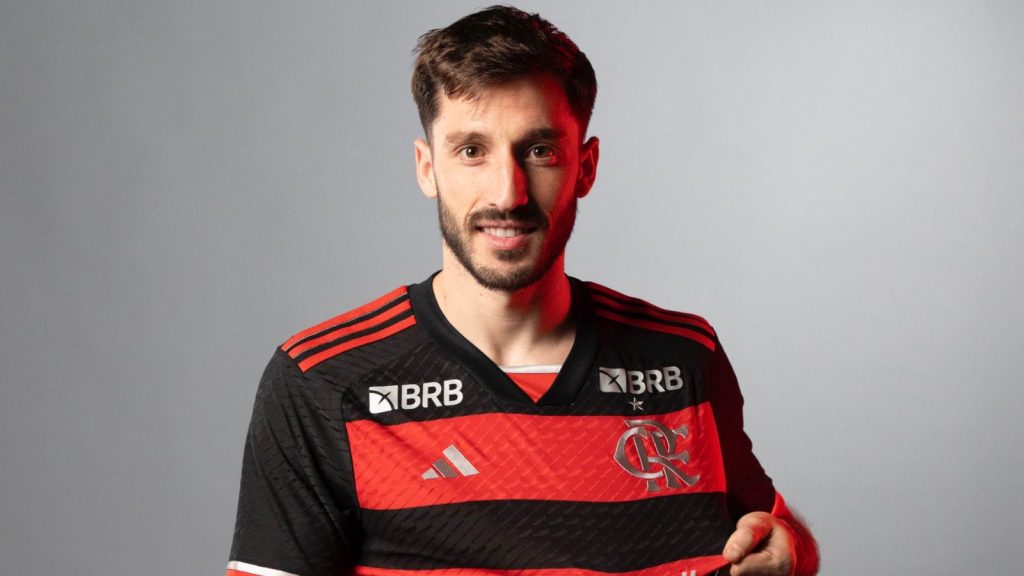 Matías Viña, novo reforço do Flamengo - Foto: Igor Coelho/Divulgação Flamengo