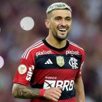 Arrascaeta, meio-campista do Flamengo e do Uruguai - Foto: Alexandre Loureiro/Getty Images