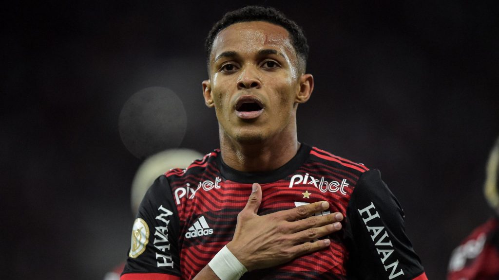 Lázaro, ex-atacante do Flamengo - Foto: Thiago Ribeiro/AGIF