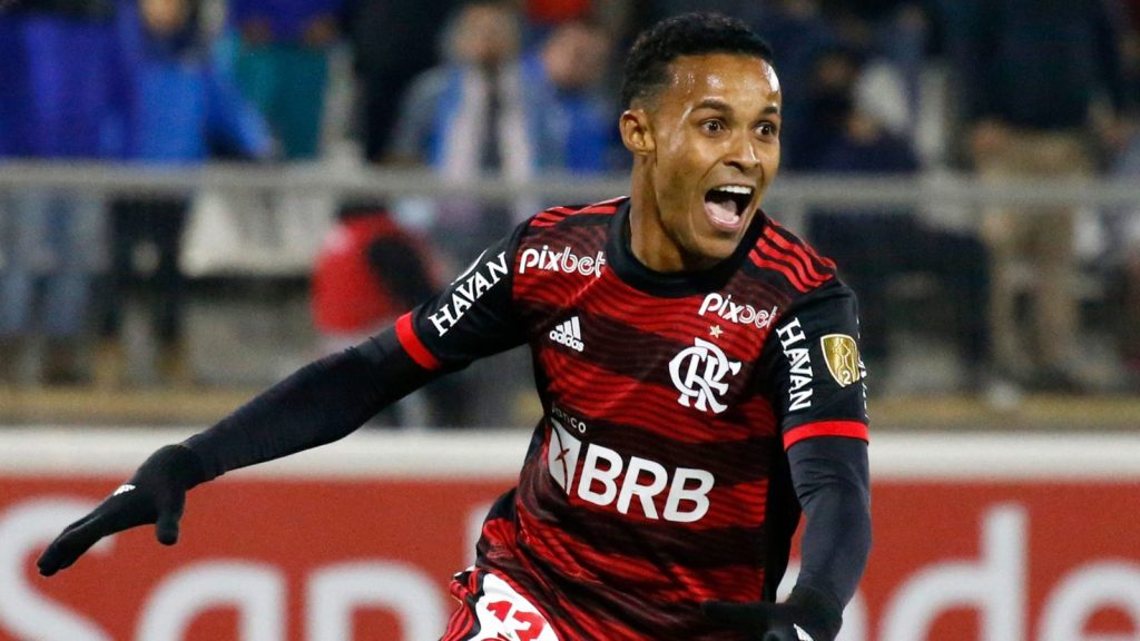 Lázaro comemora gol marcado pelo Flamengo - Foto: PhotoSport/AGIF