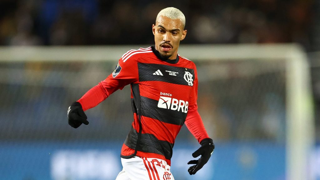 Matheuzinho, lateral-direito do Flamengo - Foto: Michael Steele/Getty Images