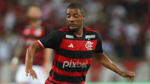 De La Cruz, meio-campista do Flamengo - Foto: Divulgação/CRF