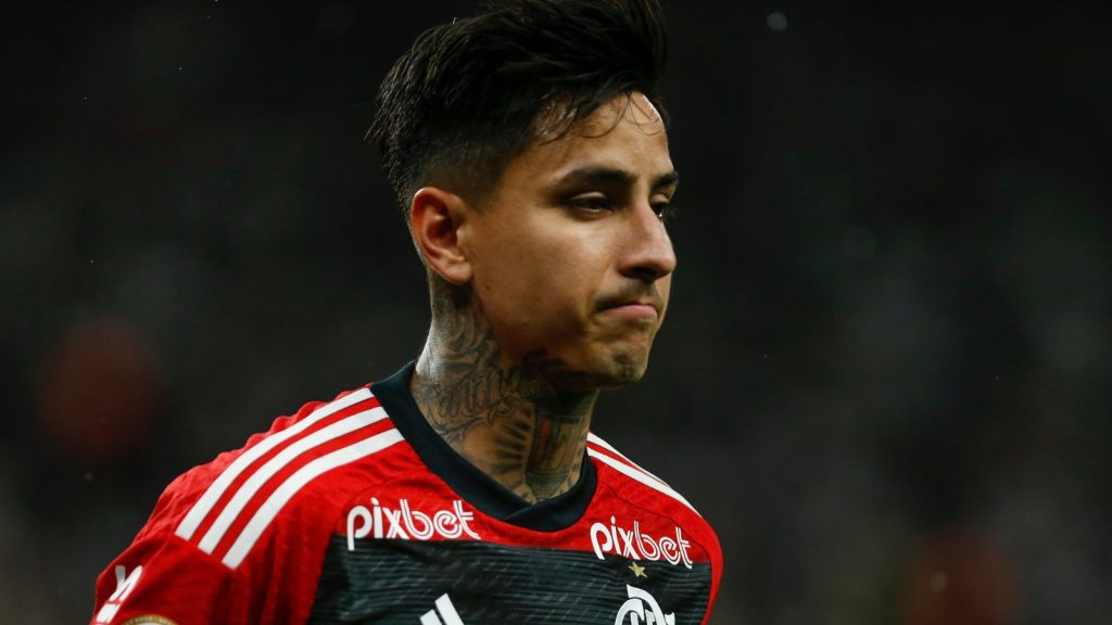 Pulgar, meio-campista do Flamengo - Foto: Ricardo Moreira/Getty Images