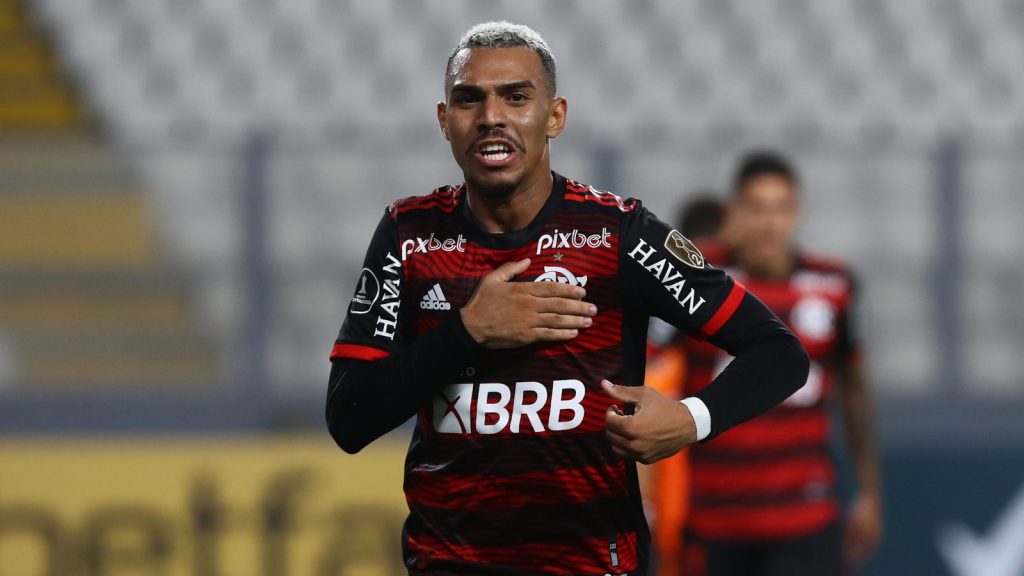 Matheuzinho, do Flamengo - Foto: Leonardo Fernandez/Getty Images