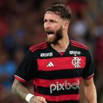 Léo Pereira, zagueiro do Flamengo - Foto: Buda Mendes/Getty Images