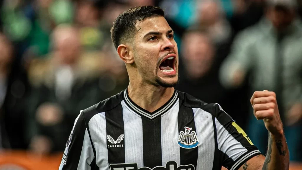 Bruno Guimarães conquistou a torcida do Newcastle, da Inglaterra, desde a sua chegada - Richard Callis/MB Media (Getty Images)