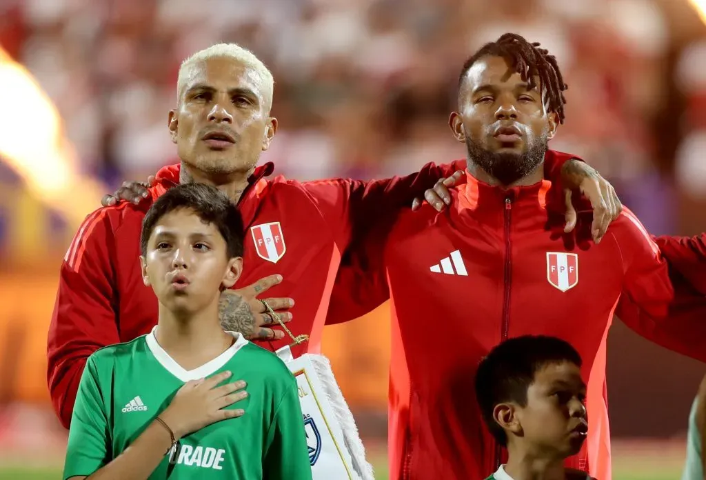 Guerrero é alvo do Santos. (Photo by Raul Sifuentes/Getty Images)

