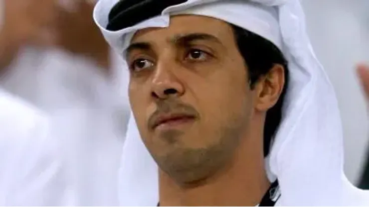 Sheikh Mansour bin Zayed Al Nahyan, dono do Manchester City, em partida contra o Al Ain, no Hazza bin Zayed Stadium , em amistoso no dia 15/05/2014. Foto: Warren Little/Getty Images