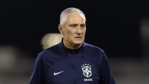 Foto: Lucas Figueiredo/CBF - Tite é surpreendido nos bastidores com possível saída de titular do Flamengo
