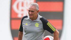 Foto: Gilvan de Souza / Flamengo - Tite é informado que pode ter baixa importante no elenco do Flamengo para temporada