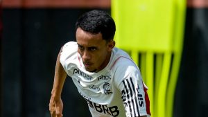 Foto: Marcelo Cortes / Flamengo - Meia tomou atitude nos bastidores do Flamengo e surpreendeu a todos