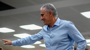 Foto: Marcelo Cortes - Atitudes de Tite no Flamengo vem desagradando
