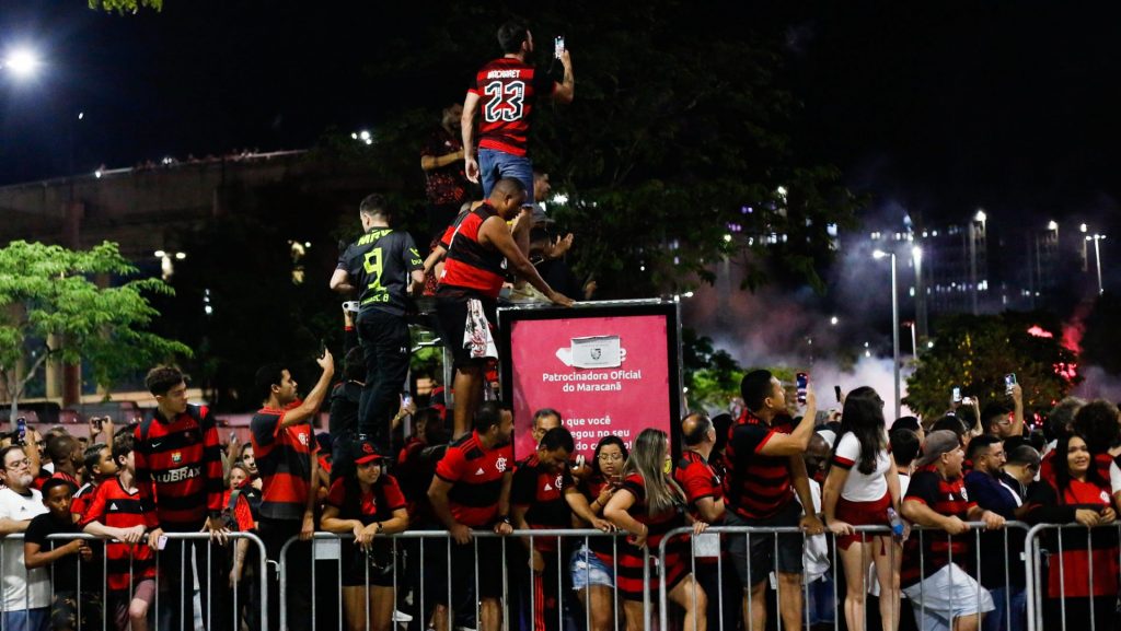 Fotos: Gilvan de Souza/Flamengo - Torcida do Flamengo busca ajudar a equipe dentro de campo a buscar o resultado