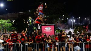 Torcida do Flamengo busca ajudar a equipe dentro de campo a buscar o resultado