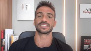 Foto: Reprodução/YouTube - Venê Casagrande trouxe exclusiva sobre negociação de Flamengo para chegada de Claudinho