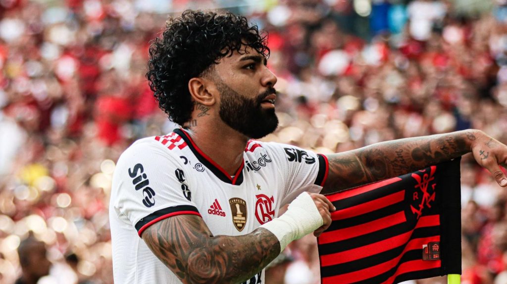 Foto: Thiago Ribeiro/AGIF/Gazeta Press - O camisa 99 do Flamengo quebrou o silêncio sobre a situação