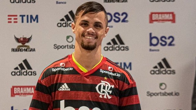 Foto: Paulo Reis / Flamengo - É oficial, ele está de volta
