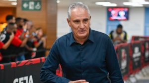 Foto: Marcelo Cortes / Flamengo - Tite é surpreendido com desfalques do Corinthians