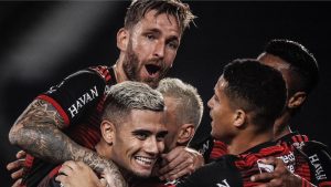 Time do Flamengo comemorando uma vitória em 2021. - Foto: Reprodução