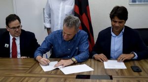 Foto: Marcelo Cortes / Flamengo - Flamengo tem reunião marcada para vender jogador