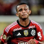 Foto: Thiago Ribeiro/AGIF - Negociação de Wesley pode melar diante do histórico do Flamengo