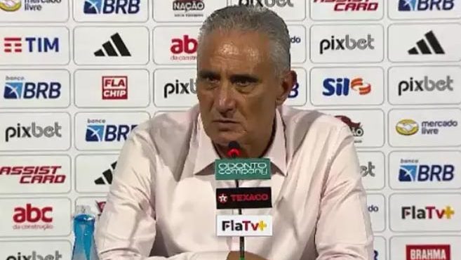 Foto: Reprodução / FlaTV - Tite debate durante coletiva após ser cobrado pela eliminação do Flamengo