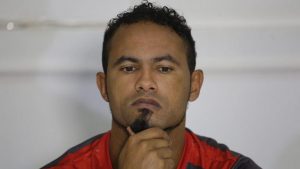 Foto: Agif - Desde que deixou a cadeia vem trabalhando para retornar ao futebol, mas acabou mudando de ares