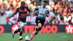 Foto: hiago Ribeiro / Agif - Flamengo enfrenta o Corinthians pelo Brasileirão