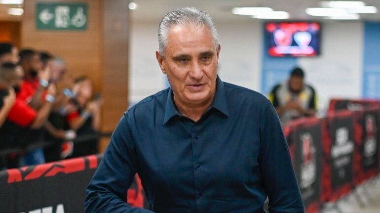 Foto: Marcelo Cortes / Flamengo - Tite faz promessa para a torcida do Flamengo visando confronto decisivo na Libertadores