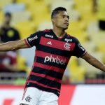 Foto: Alexandre Loureiro/AGIF - Alex Sandro tem momento complicado no Flamengo