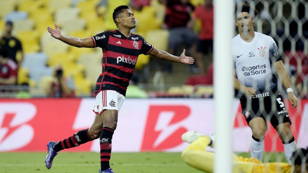 Foto: Alexandre Loureiro/AGIF - Flamengo vai em busca da vaga na final da Copa do Brasil