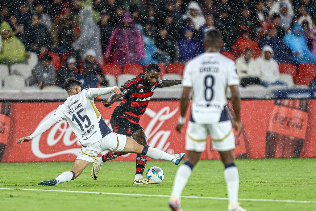LDU X FLAMENGO. Foto: Gilvan de Souza/Flamengo