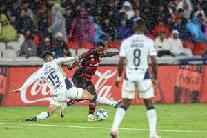 LDU X FLAMENGO. Foto: Gilvan de Souza/Flamengo
