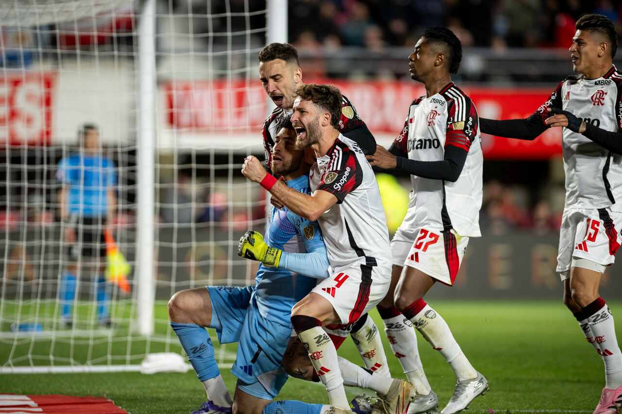 Flamengo "liga secador" no Brasileirão e aguarda resultados de adversários
